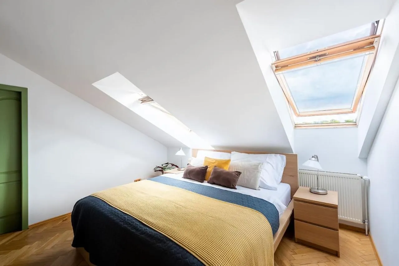 Huge 5 Bedrooms Apartment Near Prague Castle 0*,  Czech Republic